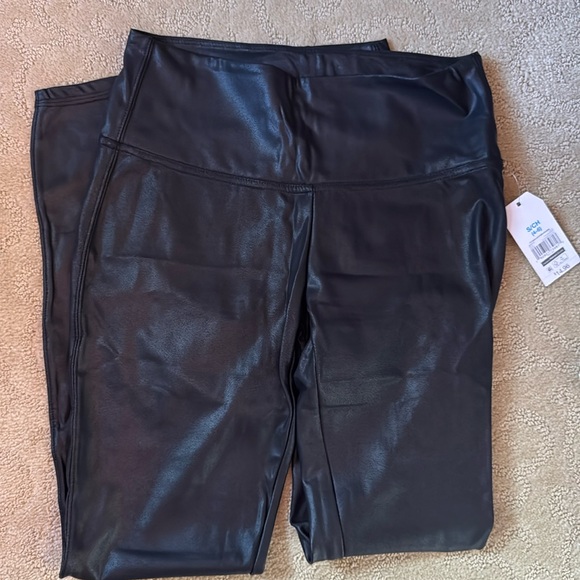 Time and Tru faux leather leggings - Picture 1 of 4